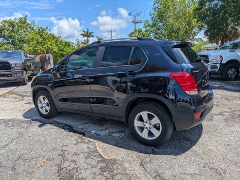 Used 2022 Chevrolet Trax LT AWD/4WD image 6