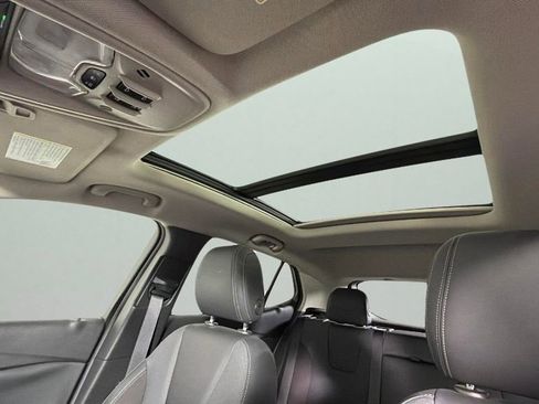 Used 2022 Buick Encore GX Select w/ Experience Buick Package FWD image 25