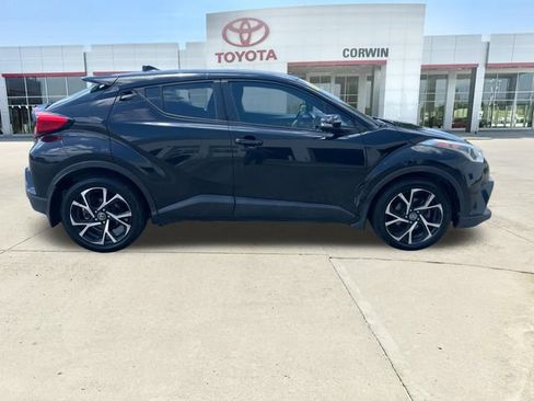Used 2018 Toyota C-HR XLE FWD image 13