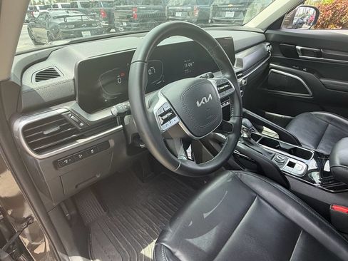 Used 2024 Kia Telluride S AWD/4WD image 10