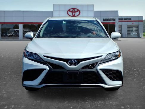 Used 2024 Toyota Camry XSE FWD image 2