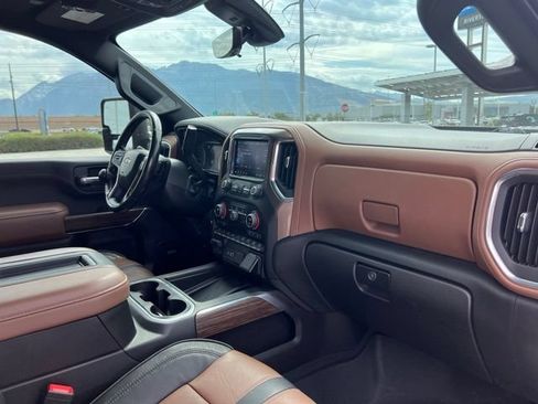 Used 2022 Chevrolet Silverado 2500 High Country w/ Z71 Off-Road Package AWD/4WD image 36