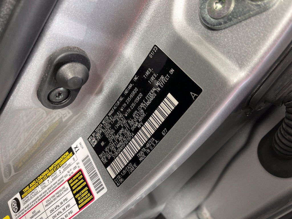 Used 2023 Toyota Highlander XSE FWD image 37