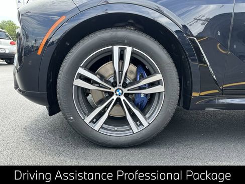 Certified 2026 BMW X7 xDrive40i w/ M Sport Package image 14