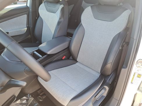 Used 2023 Volkswagen ID.4 Pro image 14