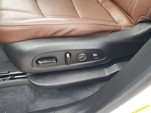 Used 2021 Buick Enclave Avenir w/ Trailering Package, 5000 lbs. AWD/4WD image 17