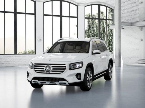 Used 2025 Mercedes-Benz GLB 250 image 40