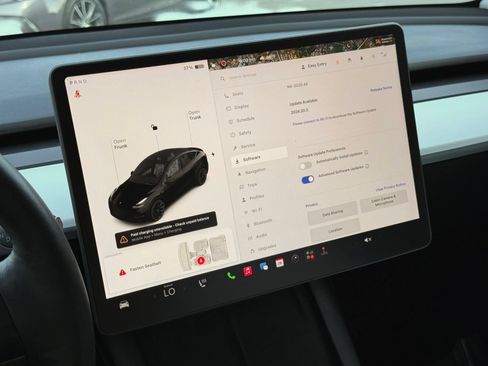 Used 2021 Tesla Model Y Long Range AWD/4WD image 48