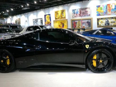 Used 2011 Ferrari 458 Italia Coupe image 7