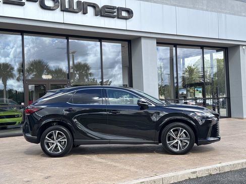 Used 2024 Lexus RX 350 FWD w/ Technology Package image 2