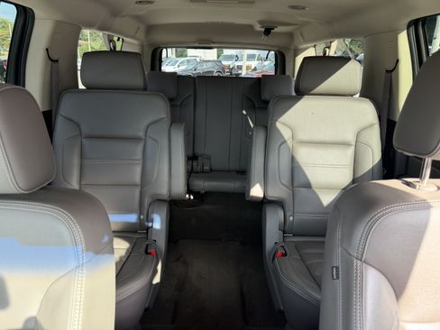 Used 2017 GMC Yukon XL Denali w/ Open Road Package AWD/4WD image 16