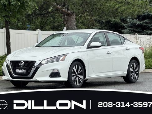 Used 2022 Nissan Altima 2.5 SV AWD/4WD image 8