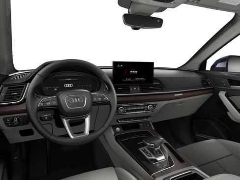Certified 2023 Audi Q5 2.0T Premium Plus w/ Premium Plus Package AWD/4WD image 3