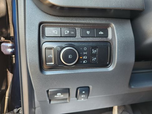 Used 2024 Ford F350 Platinum image 7