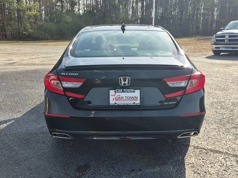 Used 2022 Honda Accord Sport image 3