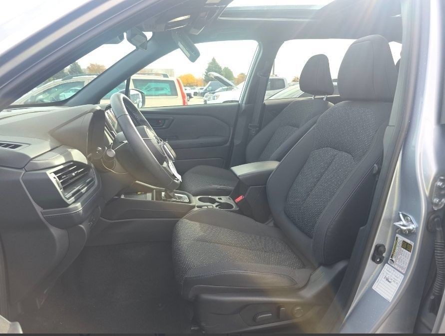 Used 2025 Subaru Forester Premium AWD/4WD image 17
