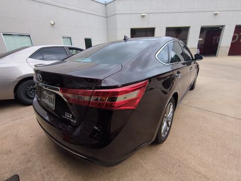 Used 2017 Toyota Avalon Limited w/ Carpet Mat Package FWD image 12