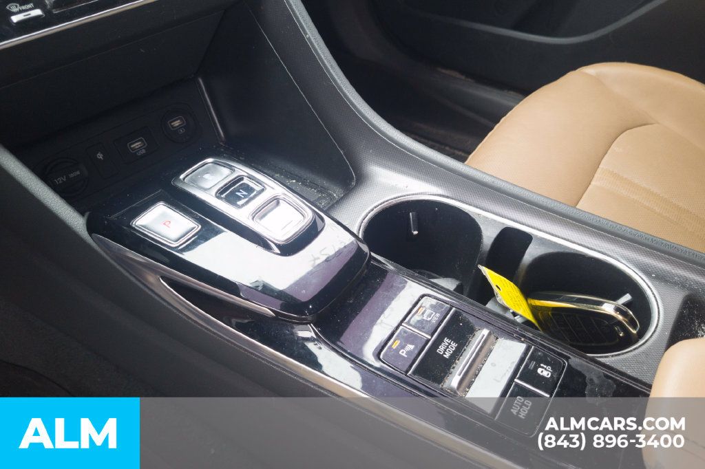 Used 2022 Hyundai Sonata Limited FWD image 11