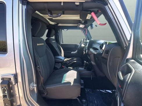 Used 2014 Jeep Wrangler Unlimited Sahara w/ Connectivity Group AWD/4WD image 24
