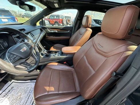 Used 2021 Cadillac XT5 Premium Luxury AWD/4WD image 11