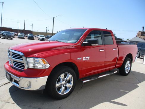Used 2018 RAM 1500 Big Horn AWD/4WD image 3