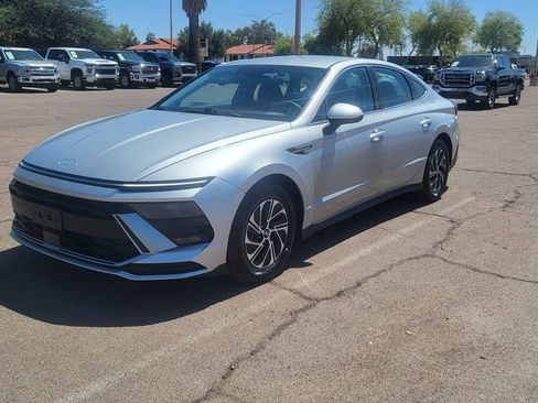 Used 2026 Hyundai Sonata Blue image 4