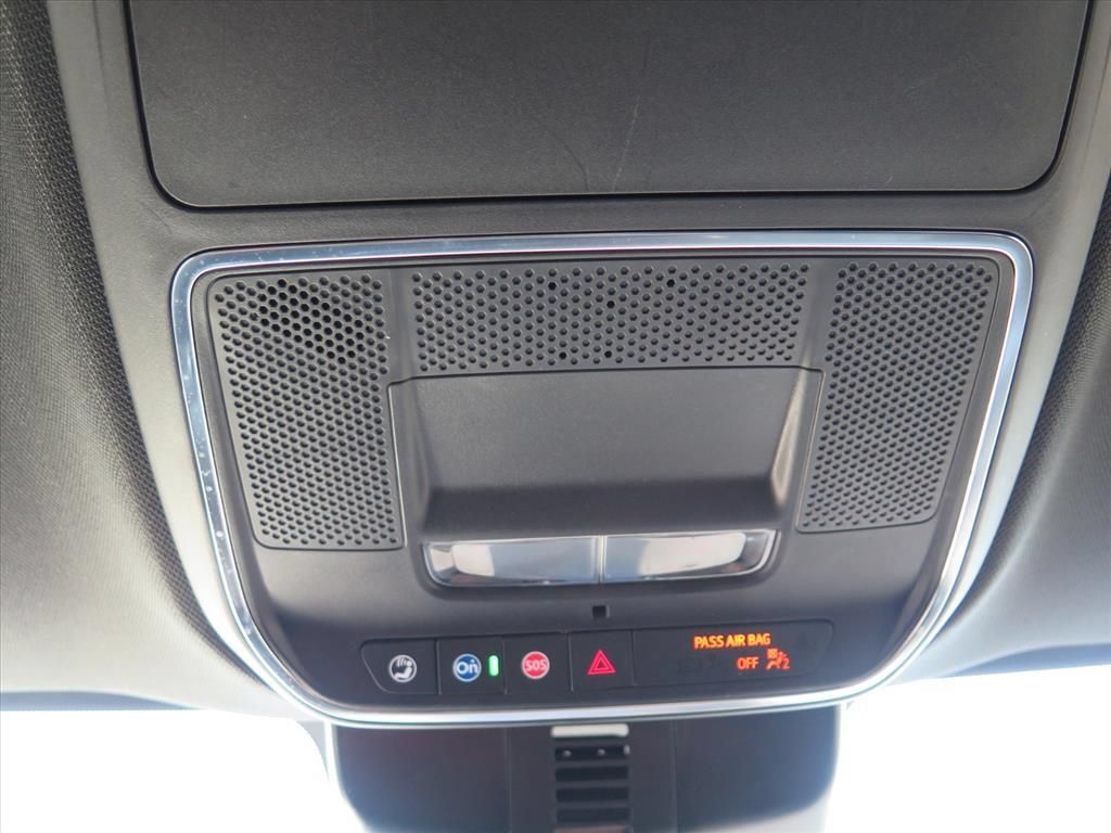 Used 2025 Chevrolet Traverse High Country FWD image 21