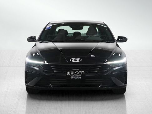 Used 2025 Hyundai Elantra SEL image 8