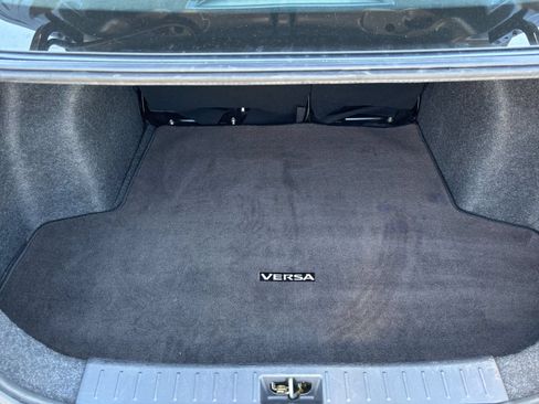 Used 2025 Nissan Versa SV FWD image 29