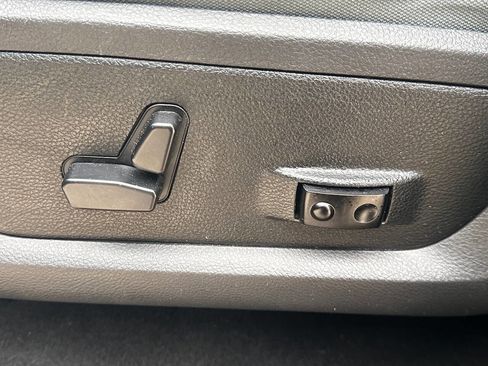 Used 2017 RAM 2500 SLT w/ Off Road Package image 22