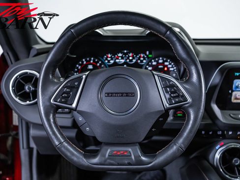 Used 2016 Chevrolet Camaro SS RWD image 31