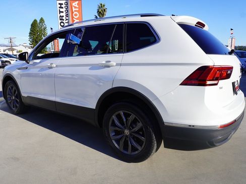 Used 2023 Volkswagen Tiguan SE image 5