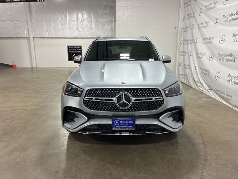 Used 2025 Mercedes-Benz GLE 450 4MATIC w/ AMG Line Exterior image 2