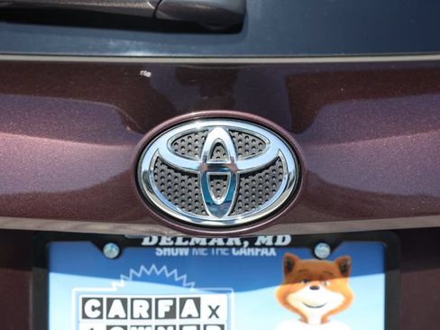 Used 2018 Toyota RAV4 XLE AWD/4WD image 44