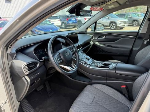 Used 2023 Hyundai Santa Fe SEL image 3