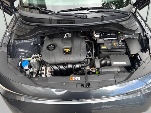 Used 2023 Kia Soul LX w/ LX Technology Package FWD image 16