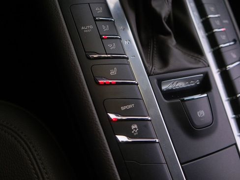 Used 2017 Porsche Macan S image 23