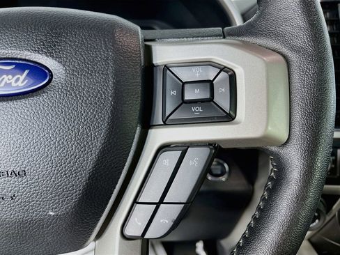 Used 2018 Ford F150 Lariat w/ Equipment Group 502A Luxury AWD/4WD image 17