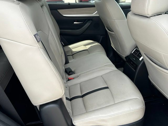 Used 2024 MAZDA CX-90 3.3 Turbo w/ Preferred Plus AWD/4WD image 13