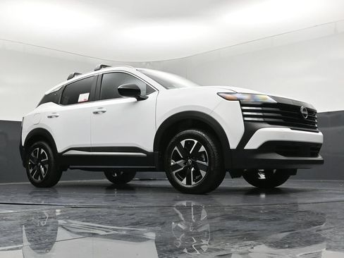 New 2026 Nissan Kicks SV w/ Cold Weather Package AWD/4WD image 27