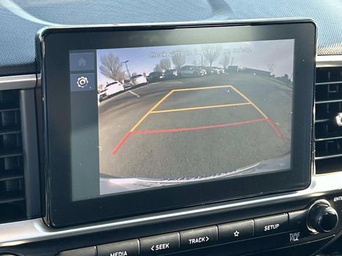 Used 2023 Hyundai Venue SEL image 25