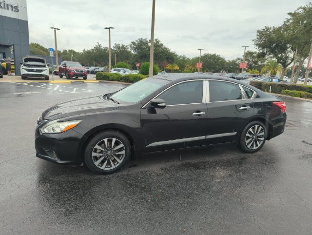 Used 2016 Nissan Altima 2.5 SV w/ Convenience Package FWD image 13