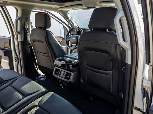 Used 2023 Ford F250 Lariat w/ Lariat Ultimate Package image 32