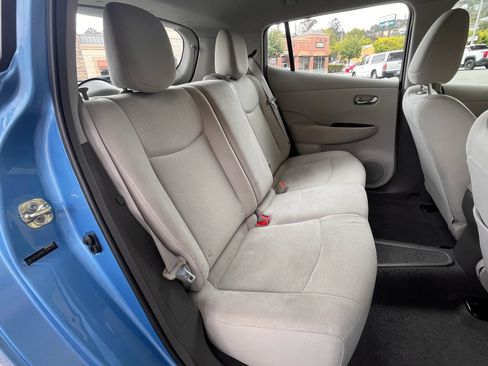 Used 2011 Nissan Leaf SL FWD image 14