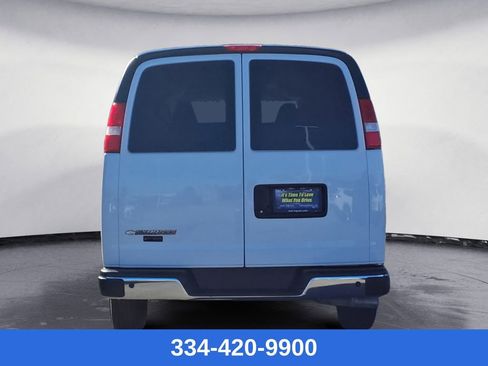Used 2024 Chevrolet Express 3500 LT w/ LT Preferred Equipment Group image 4