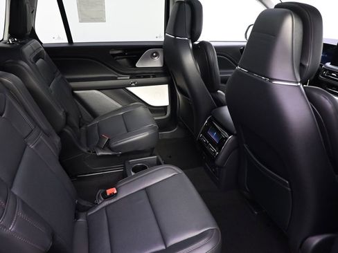 New 2026 Lincoln Aviator Reserve AWD/4WD image 18