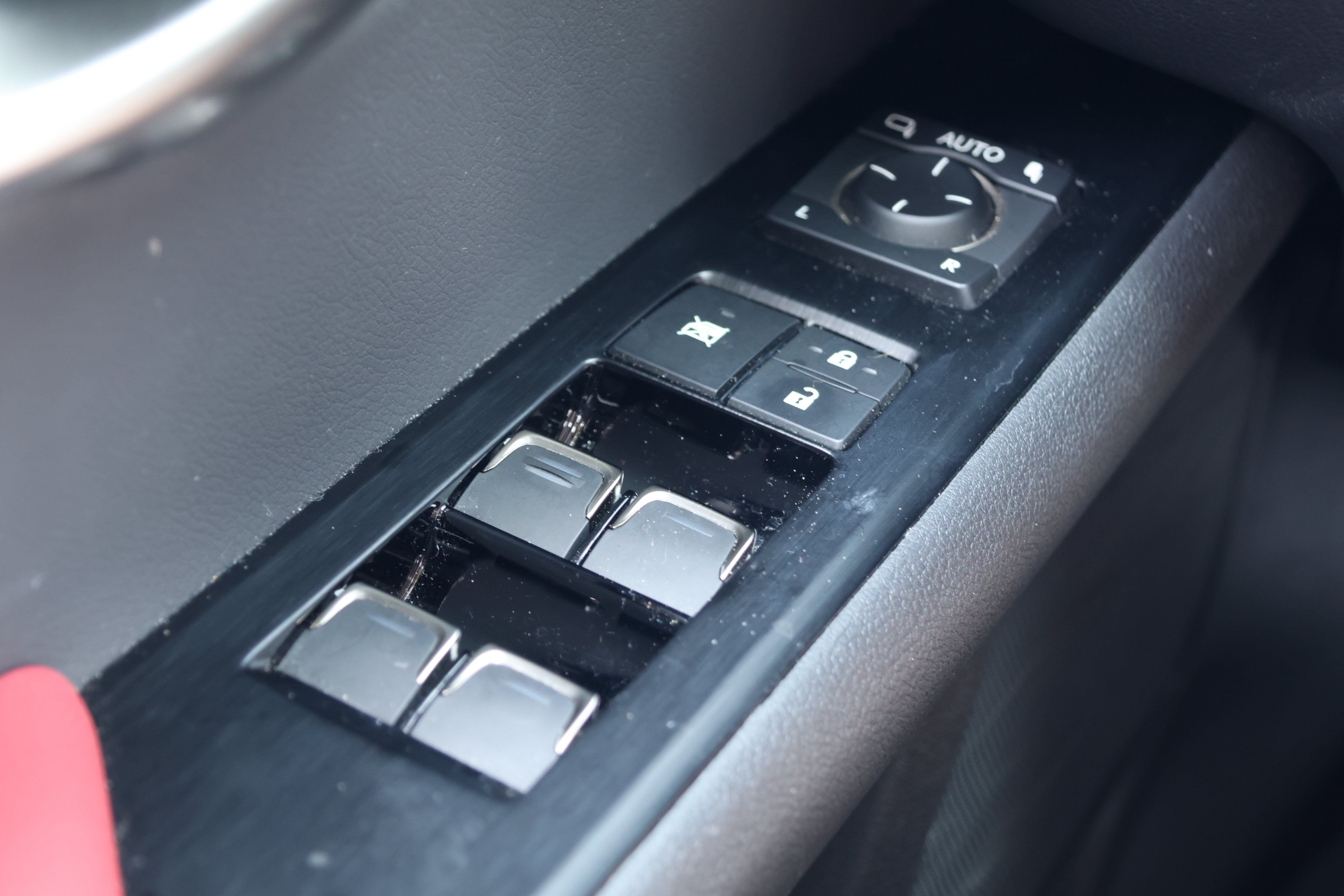 Certified 2023 Lexus UX 250h F Sport FWD image 14