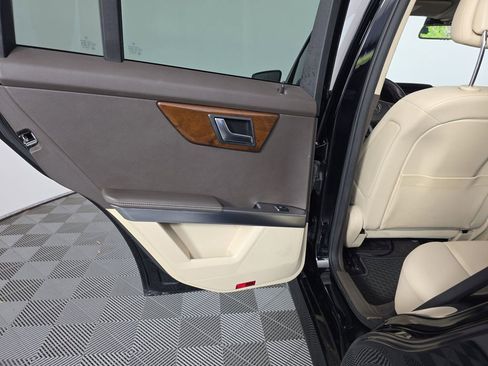 Used 2014 Mercedes-Benz GLK 350 4MATIC image 29