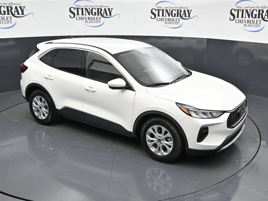 Used 2023 Ford Escape Active w/ Tech Pack #2 FWD image 18