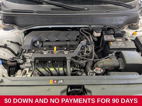 Used 2025 Hyundai Venue SEL FWD image 30